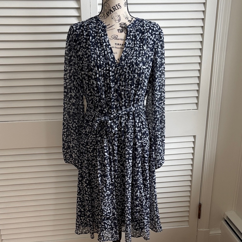 MSK Navy and White Long Sleeve Tie Waist Dress Floral Leaf Design 14
